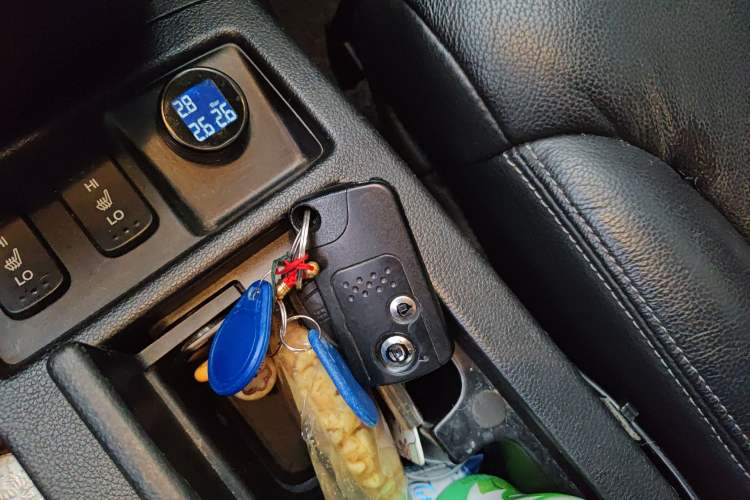 Used Honda CR-V 2013 2.4L two-wheel drive luxury version Vehicle Key