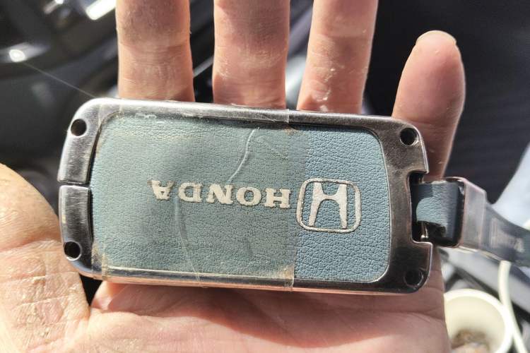 Used Honda CR-V 2013 2.4L four-wheel drive luxury version Vehicle Key