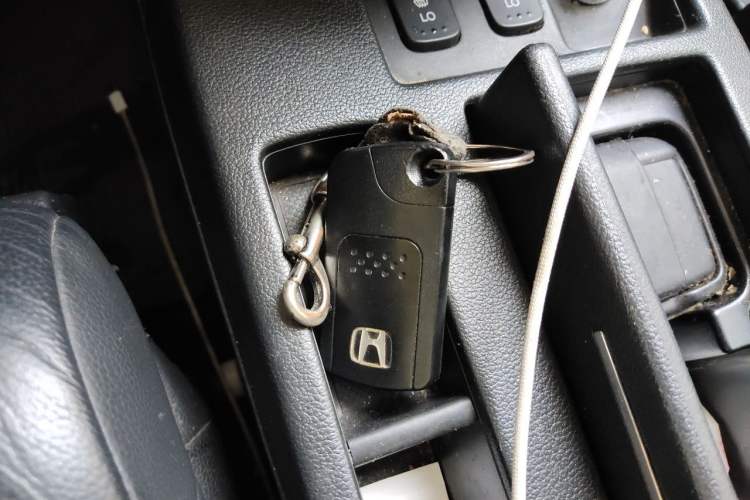 Used Honda CR-V 2013 2.4L four-wheel drive luxury version Vehicle Key
