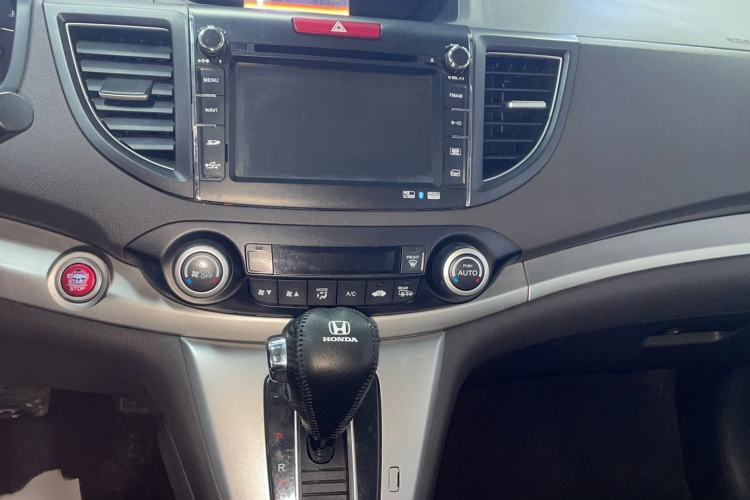 Used Honda CR-V 2013 2.4L four-wheel drive luxury version Audio And AC Panel
