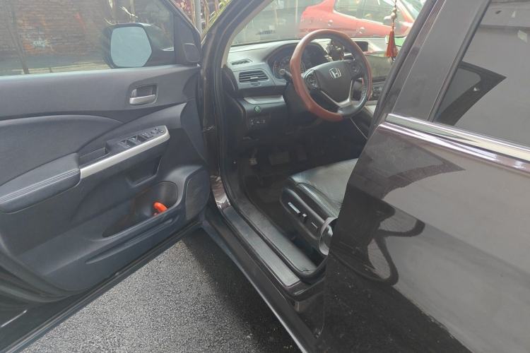 Used Honda CR-V 2013 2.4L two-wheel drive luxury version Driver Seat