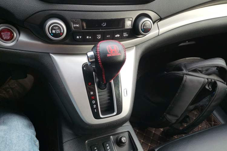 Used Honda CR-V 2013 2.4L four-wheel drive luxury version Gear Lever