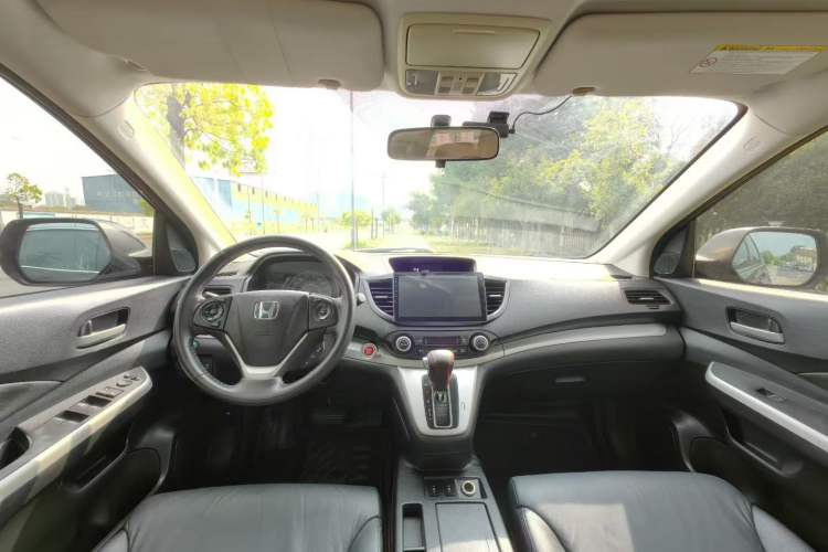 Used Honda CR-V 2013 2.4L four-wheel drive luxury version Interior 1