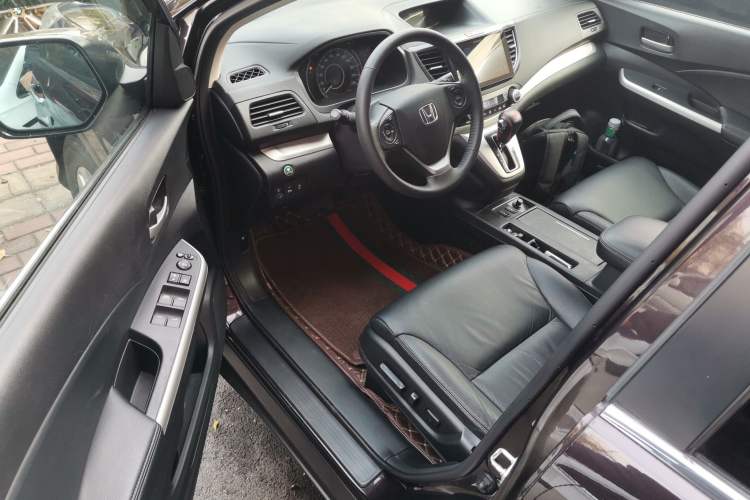 Used Honda CR-V 2013 2.4L four-wheel drive luxury version Interior 3