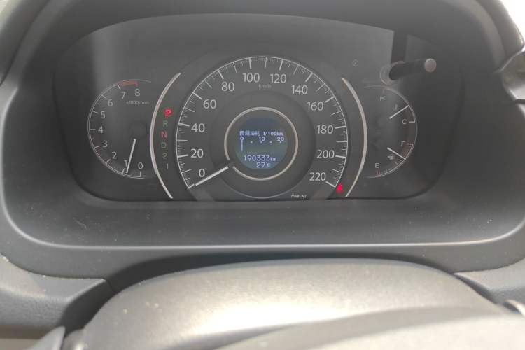 Used Honda CR-V 2013 2.4L two-wheel drive luxury version Odometer Close Up