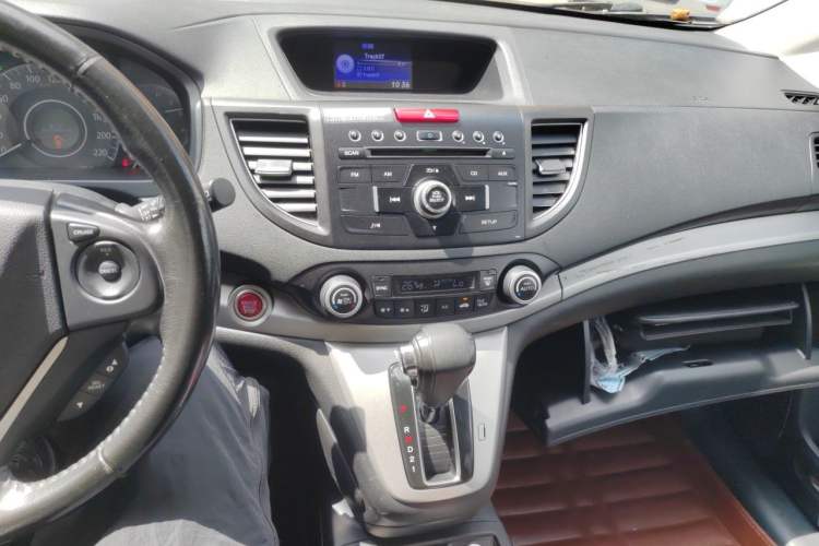 Used Honda CR-V 2013 2.4L four-wheel drive luxury version Audio And AC Panel