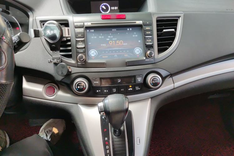Used Honda CR-V 2013 2.4L four-wheel drive luxury version Audio And AC Panel