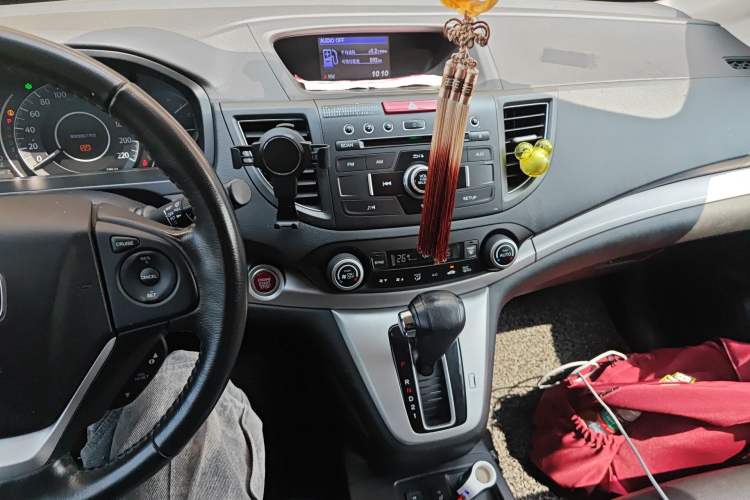 Used Honda CR-V 2013 2.4L four-wheel drive luxury version Audio And AC Panel