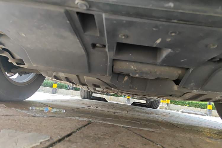Used Honda CR-V 2013 2.4L four-wheel drive luxury version Chassis Front