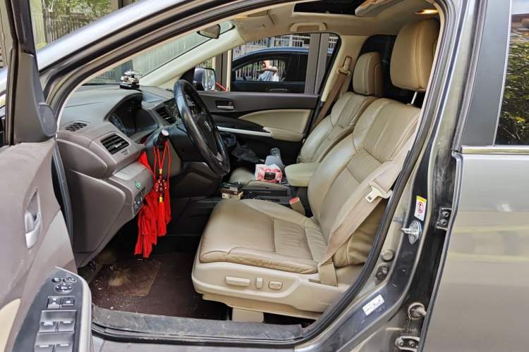 Used Honda CR-V 2013 2.4L two-wheel drive luxury version Driver Seat