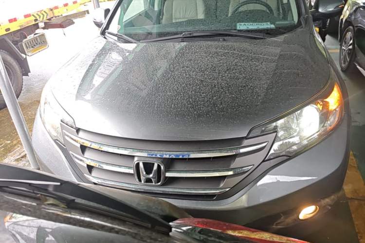 Used Honda CR-V 2013 2.4L two-wheel drive luxury version Front