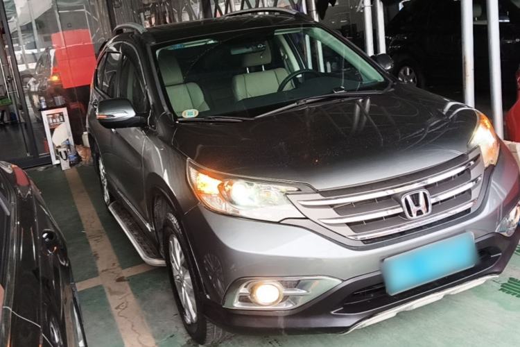 Used Honda CR-V 2013 2.4L two-wheel drive luxury version Front Right 45 Deg