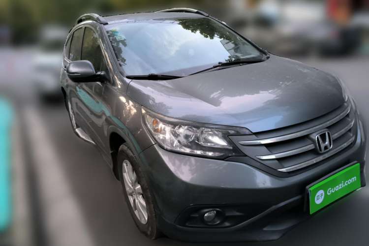 Used Honda CR-V 2013 2.0L 2WD Classic Edition Front Right 45 Deg