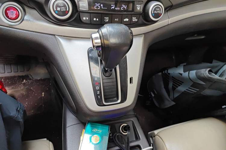 Used Honda CR-V 2013 2.4L two-wheel drive luxury version Gear Lever