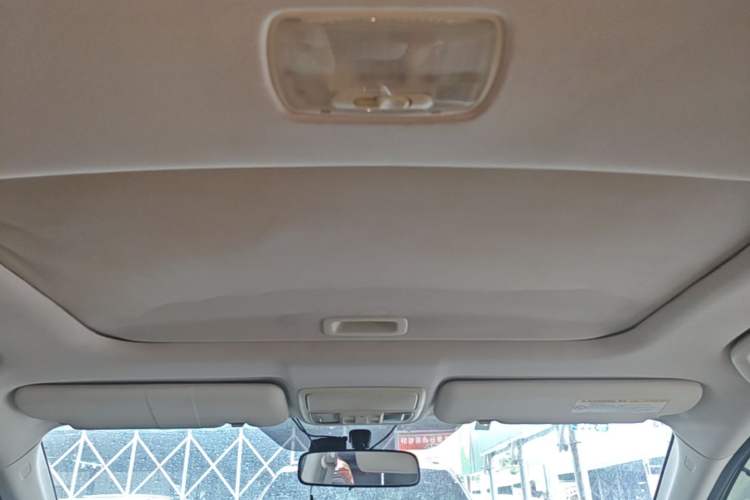 Used Honda CR-V 2013 2.4L two-wheel drive luxury version Headliner