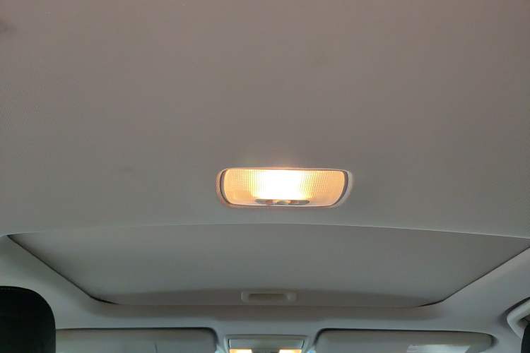 Used Honda CR-V 2013 2.4L four-wheel drive luxury version Headliner