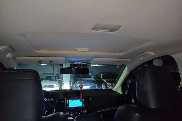 Used Honda CR-V 2013 2.4L two-wheel drive luxury version Headliner