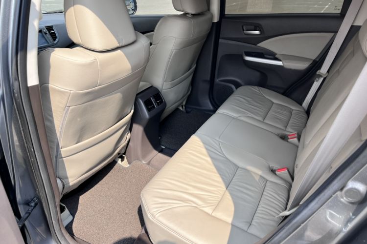 Used Honda CR-V 2013 2.4L four-wheel drive luxury version Interior 3