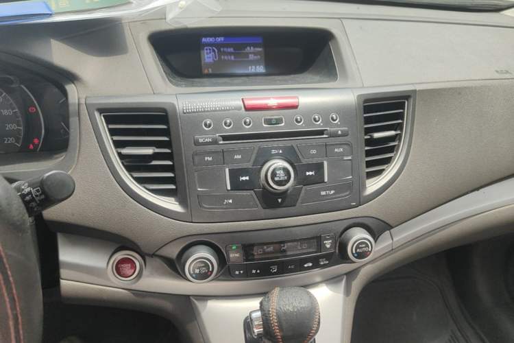 Used Honda CR-V 2013 2.4L four-wheel drive luxury version Audio And AC Panel