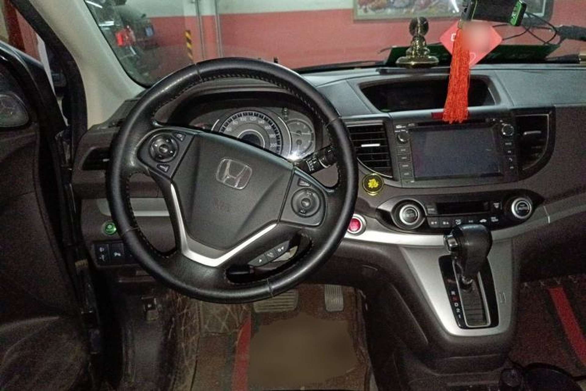 Used Honda CR-V 2013 2.4L four-wheel drive luxury version Center Console
