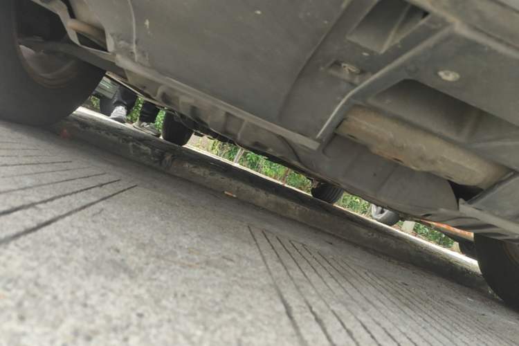 Used Honda CR-V 2013 2.4L four-wheel drive luxury version Chassis Front Right