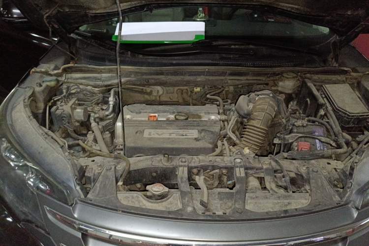 Used Honda CR-V 2013 2.4L four-wheel drive luxury version Engine Bay