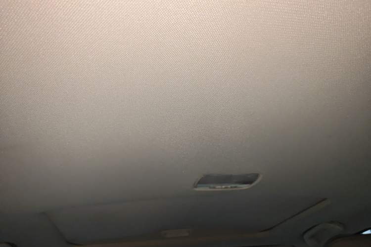 Used Honda CR-V 2013 2.4L two-wheel drive luxury version Headliner