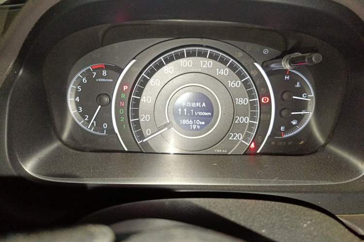 Used Honda CR-V 2013 2.4L four-wheel drive luxury version Odometer Close Up