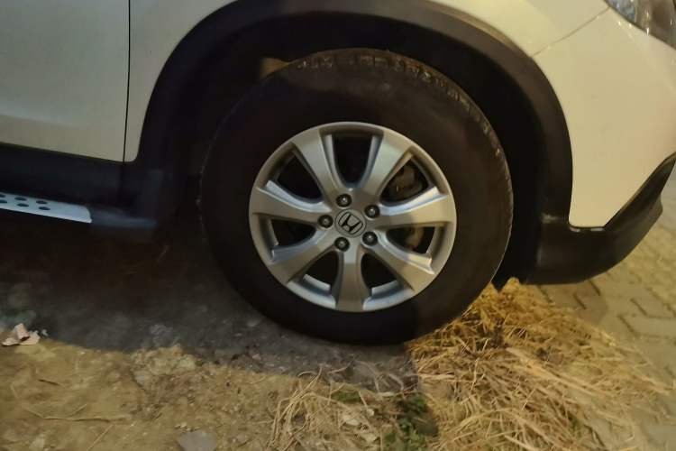 Used Honda CR-V 2013 2.0L 2WD Classic Edition Right Front Wheel Hub