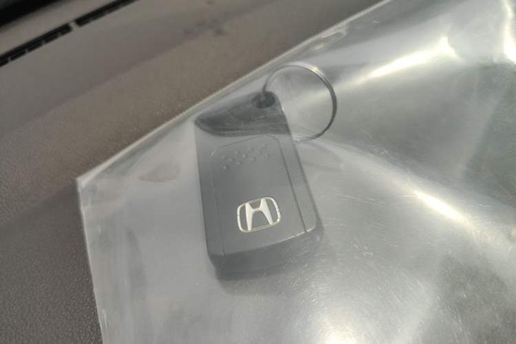Used Honda CR-V 2013 2.4L four-wheel drive luxury version Vehicle Key