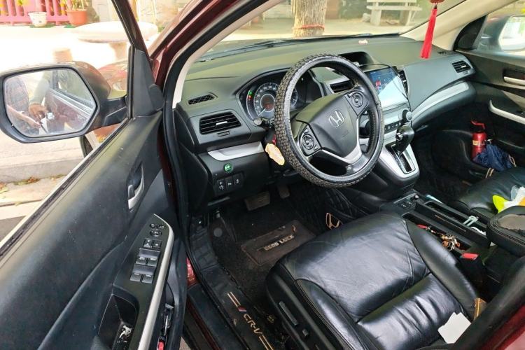 Used Honda CR-V 2013 2.4L two-wheel drive luxury version Driver Seat