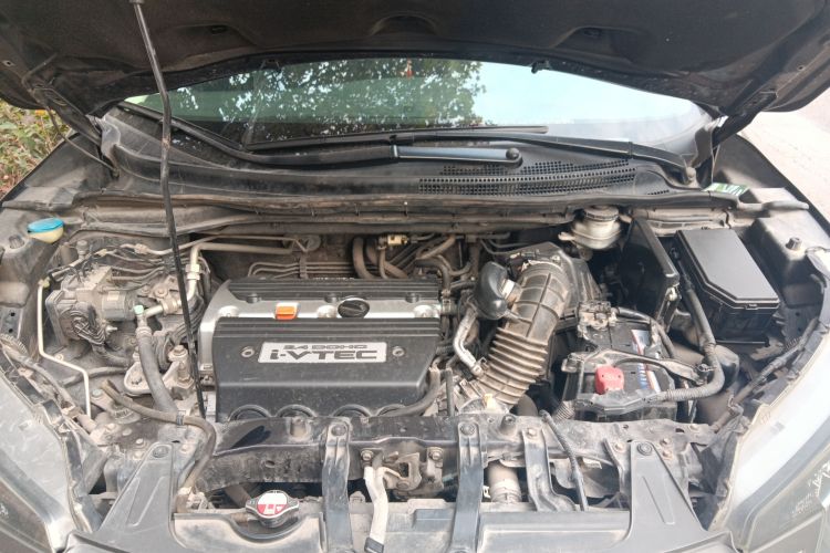 Used Honda CR-V 2013 2.4L four-wheel drive luxury version Engine Bay
