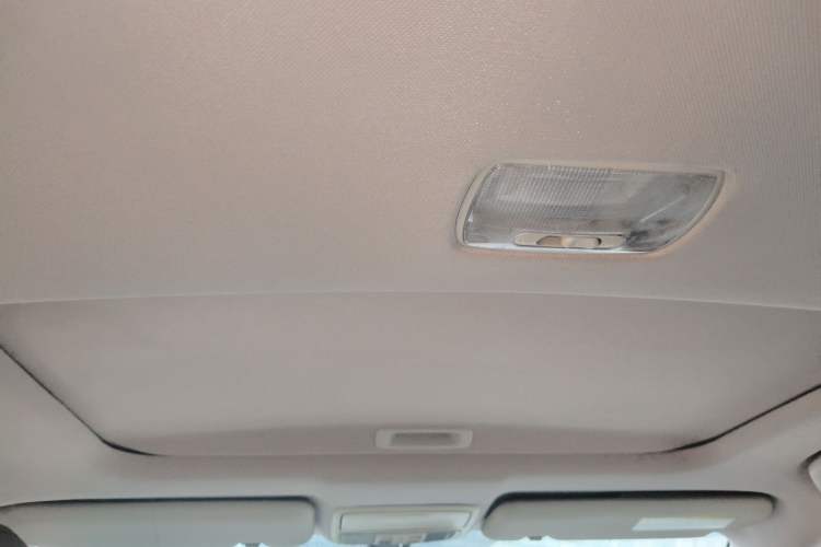 Used Honda CR-V 2013 2.4L four-wheel drive luxury version Headliner