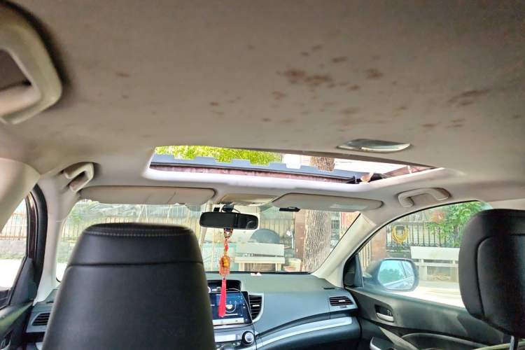 Used Honda CR-V 2013 2.4L two-wheel drive luxury version Headliner