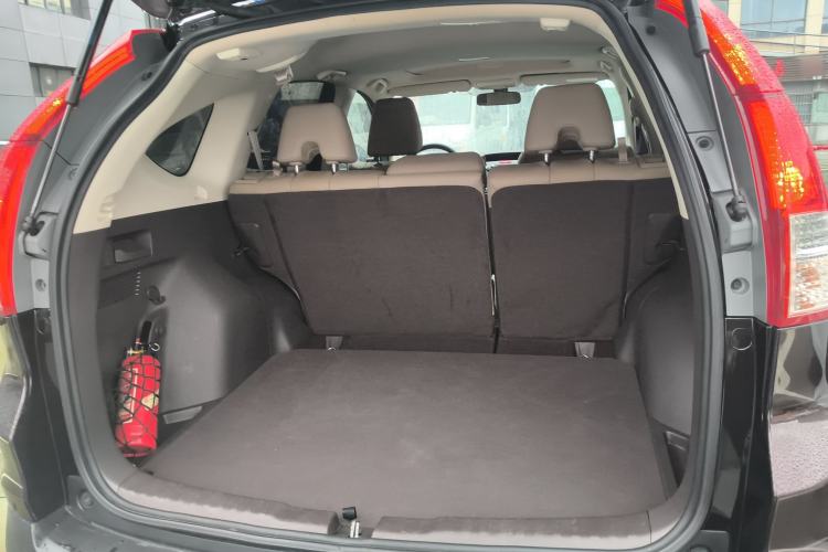Used Honda CR-V 2013 2.4L four-wheel drive luxury version Trunk