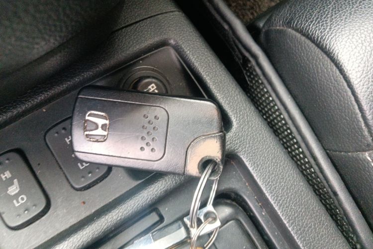 Used Honda CR-V 2013 2.4L four-wheel drive luxury version Vehicle Key