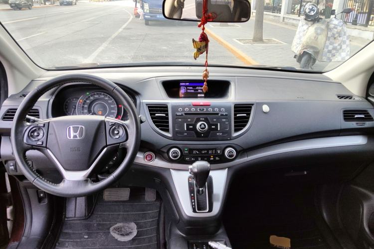 Used Honda CR-V 2013 2.4L four-wheel drive luxury version Center Console