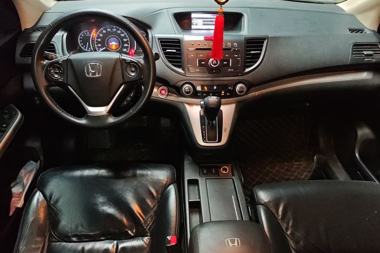 Used Honda CR-V 2013 2.4L two-wheel drive luxury version Center Console