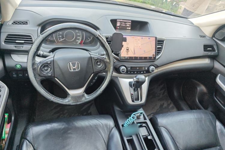 Used Honda CR-V 2013 2.4L four-wheel drive luxury version Center Console