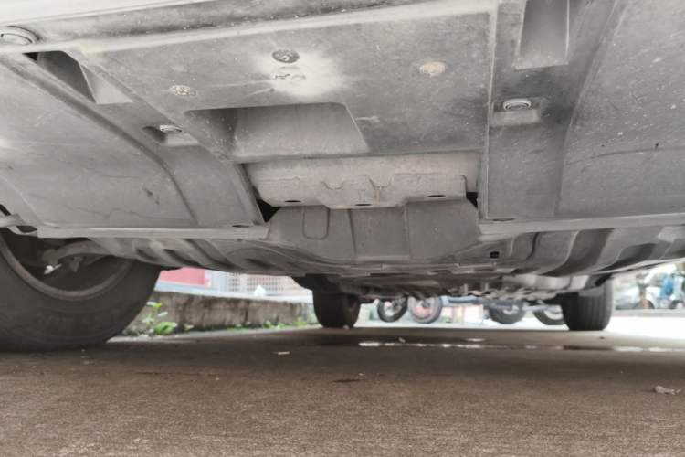 Used Honda CR-V 2013 2.4L two-wheel drive luxury version Chassis Front