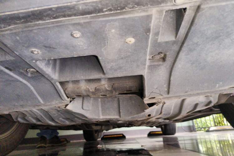 Used Honda CR-V 2013 2.4L four-wheel drive luxury version Chassis Front
