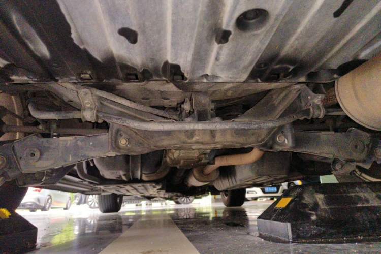 Used Honda CR-V 2013 2.4L four-wheel drive luxury version Chassis Rear