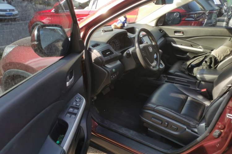 Used Honda CR-V 2013 2.4L two-wheel drive luxury version Driver Seat
