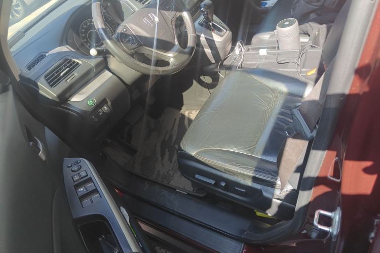 Used Honda CR-V 2013 2.4L two-wheel drive luxury version Driver Seat