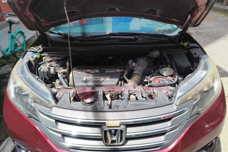 Used Honda CR-V 2013 2.4L two-wheel drive luxury version Engine Bay