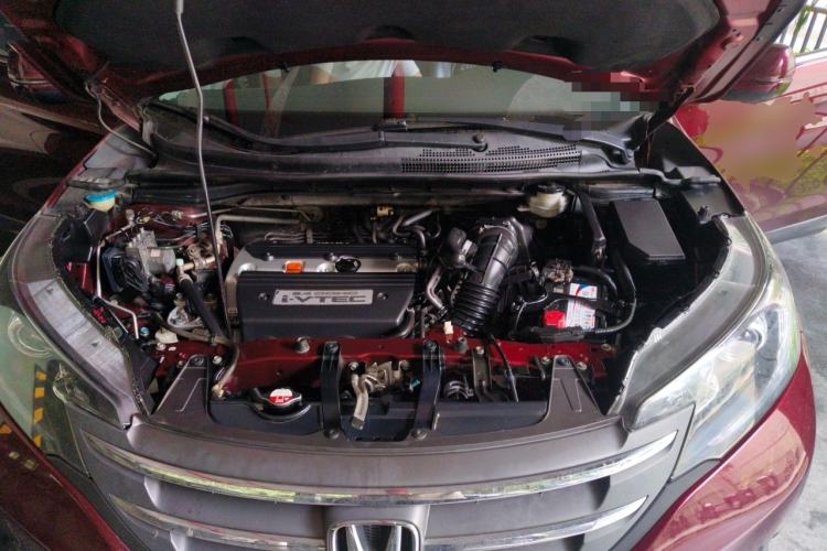 Used Honda CR-V 2013 2.4L four-wheel drive luxury version Engine Bay