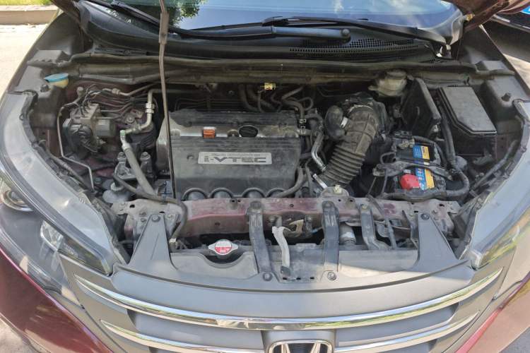 Used Honda CR-V 2013 2.4L four-wheel drive luxury version Engine Bay