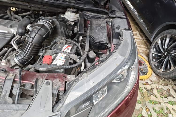 Used Honda CR-V 2013 2.4L two-wheel drive luxury version Engine Bay Left