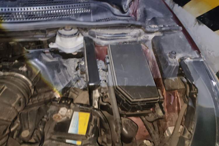 Used Honda CR-V 2013 2.4L two-wheel drive luxury version Engine Bay Left