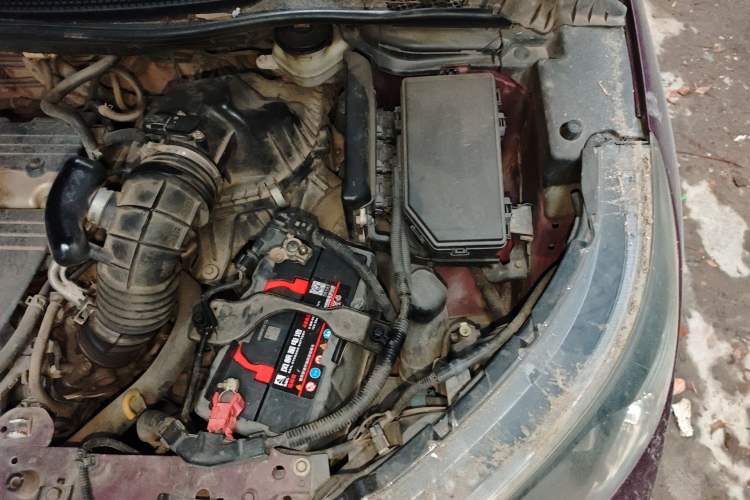 Used Honda CR-V 2013 2.4L two-wheel drive luxury version Engine Bay Left